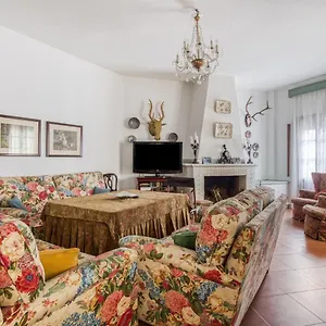 Сasa de vacaciones Belvilla By Oyo Beautiful House In A Unique Town, Higuera De La Sierra (Huelva)